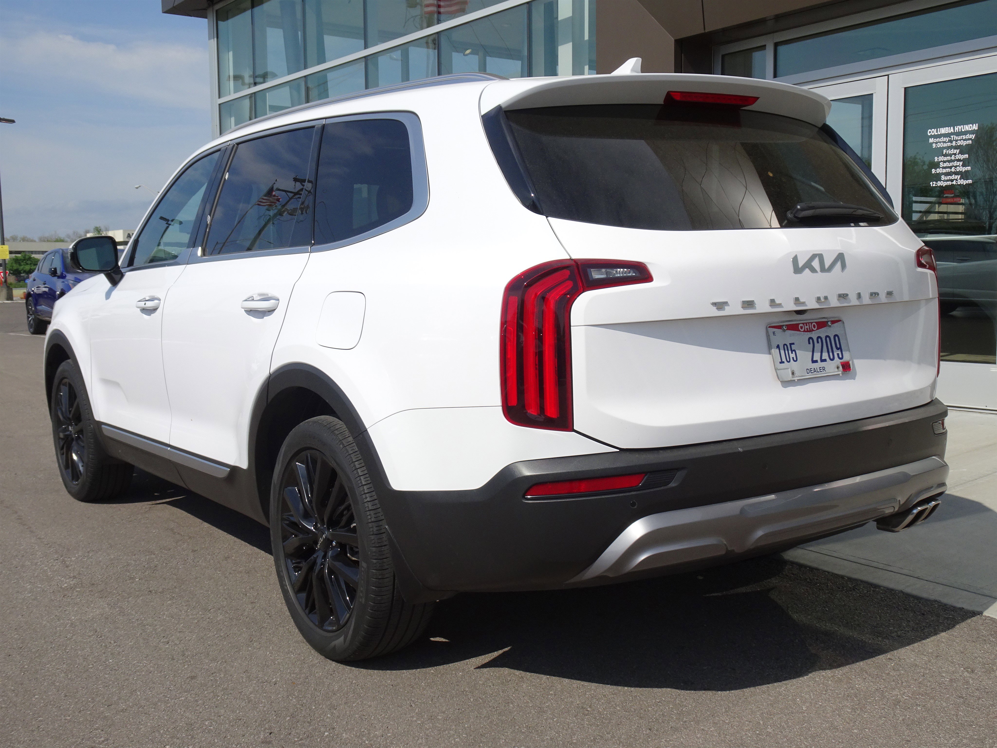 Used 2022 Kia Telluride SX image 3