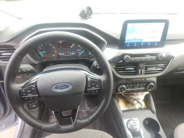 Used 2022 Ford Escape SE w/ Cold Weather Package image 13