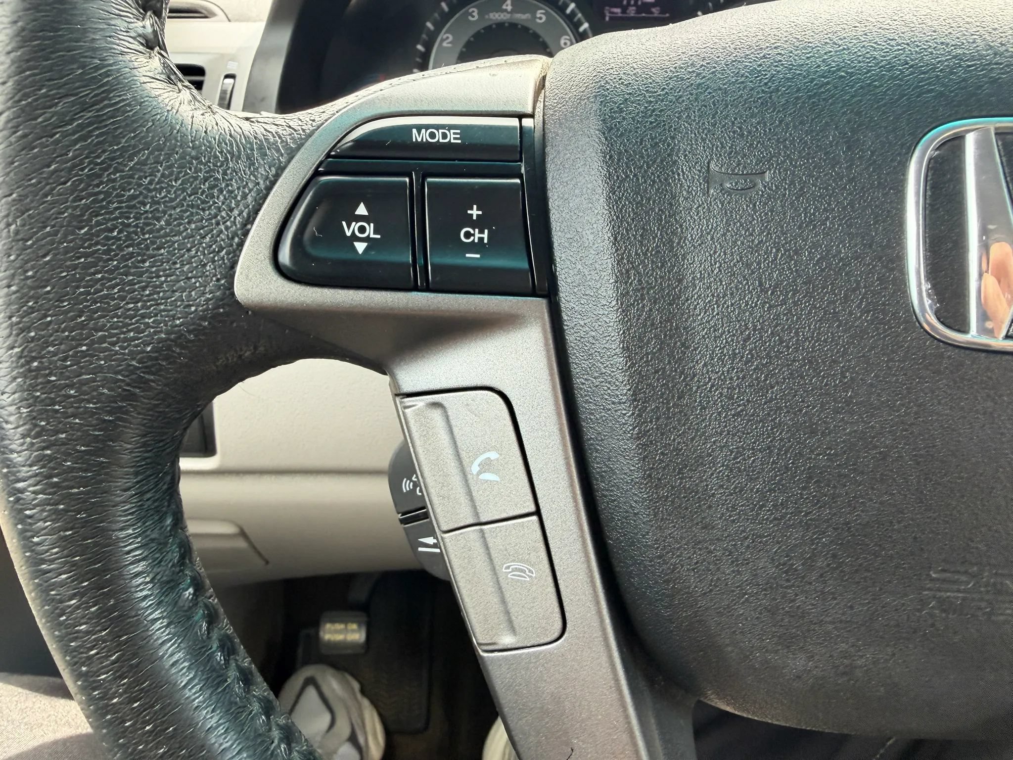 Used 2012 Honda Odyssey EX-L image 30