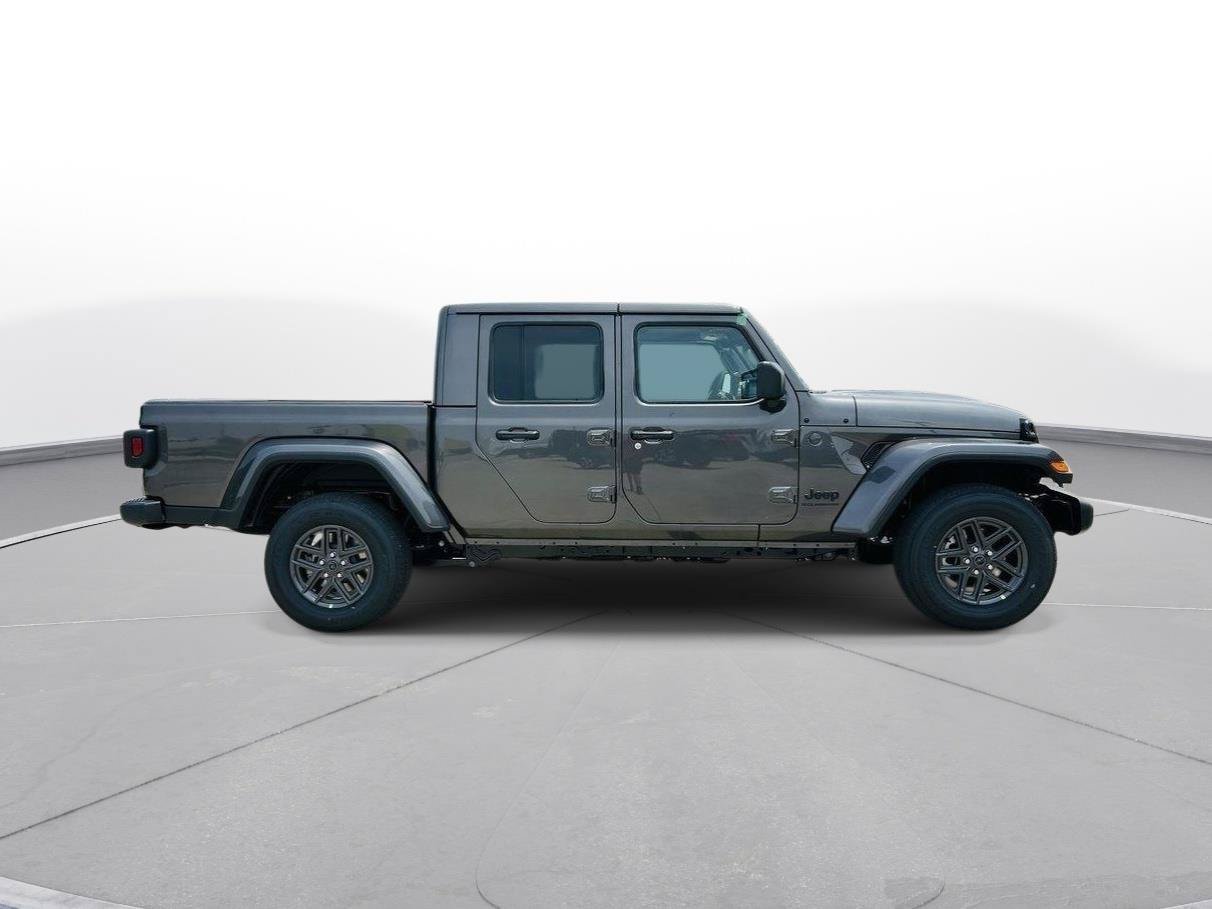 New 2025 Jeep Gladiator Sport AWD/4WD image 38