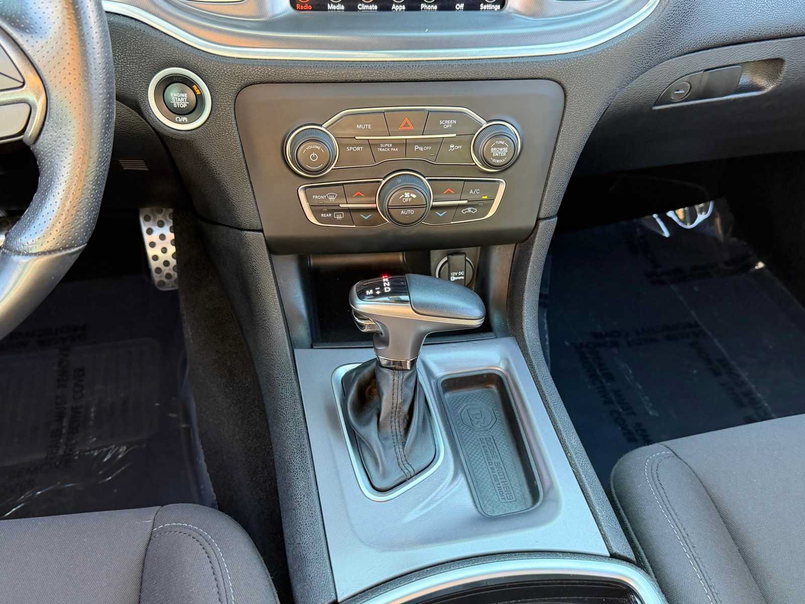 Used 2019 Dodge Charger SXT RWD image 19