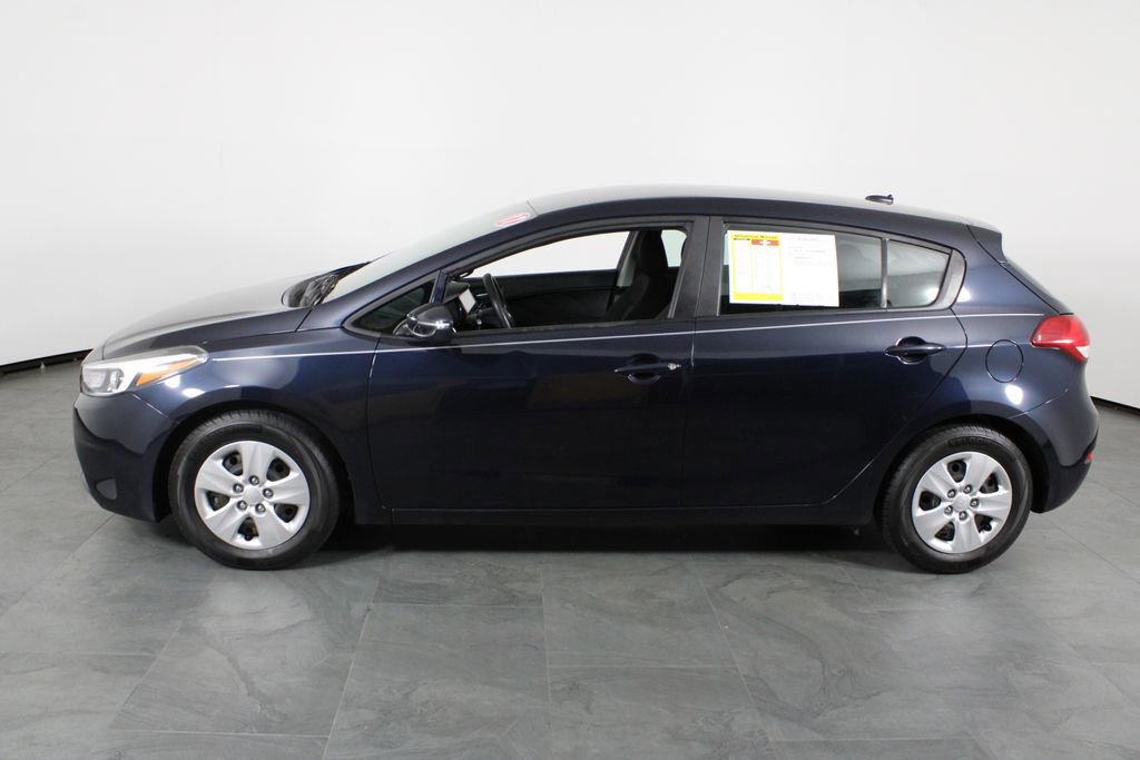 Used 2017 Kia Forte LX FWD image 11