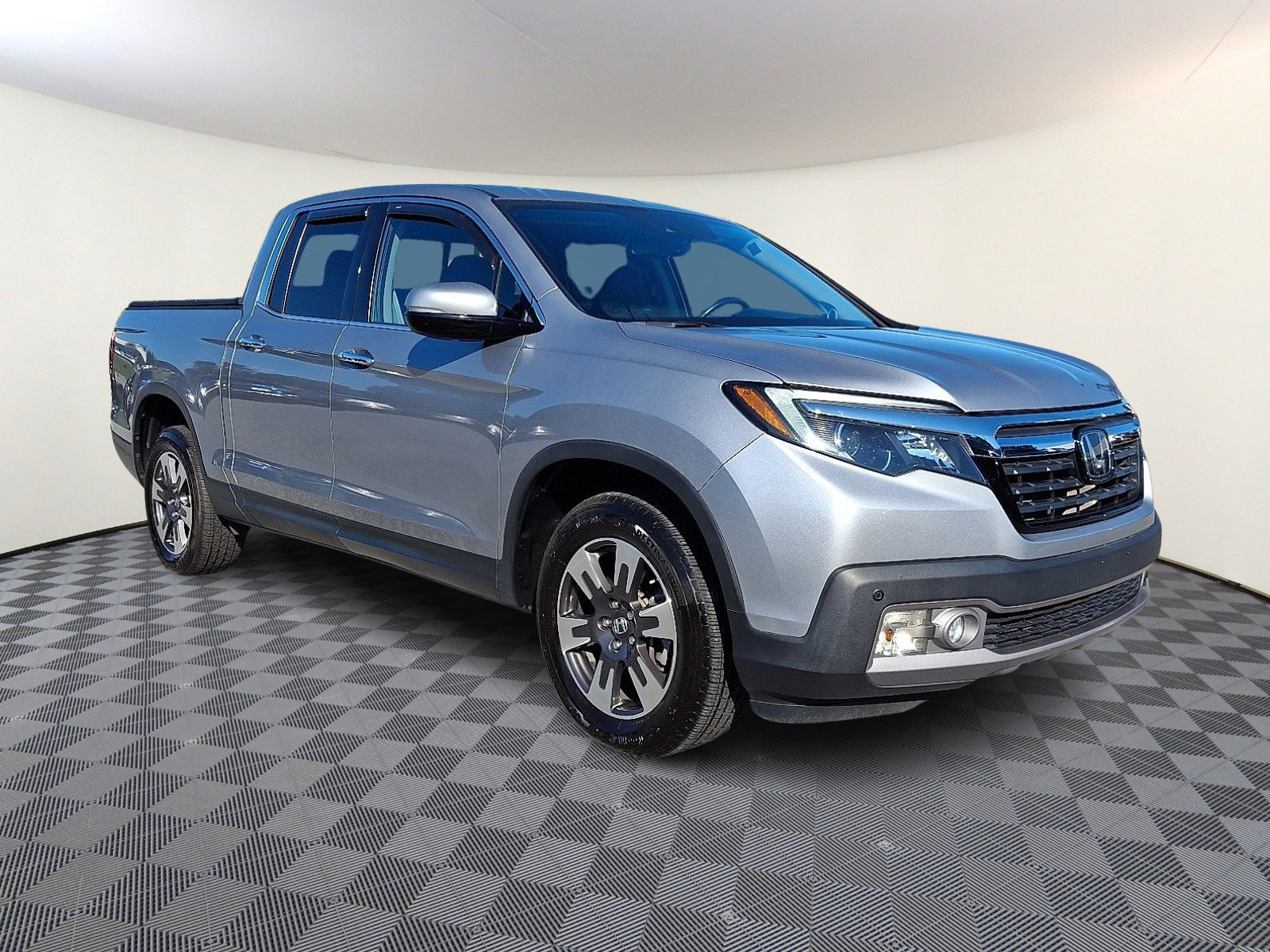 Used 2018 Honda Ridgeline RTL-E video 1
