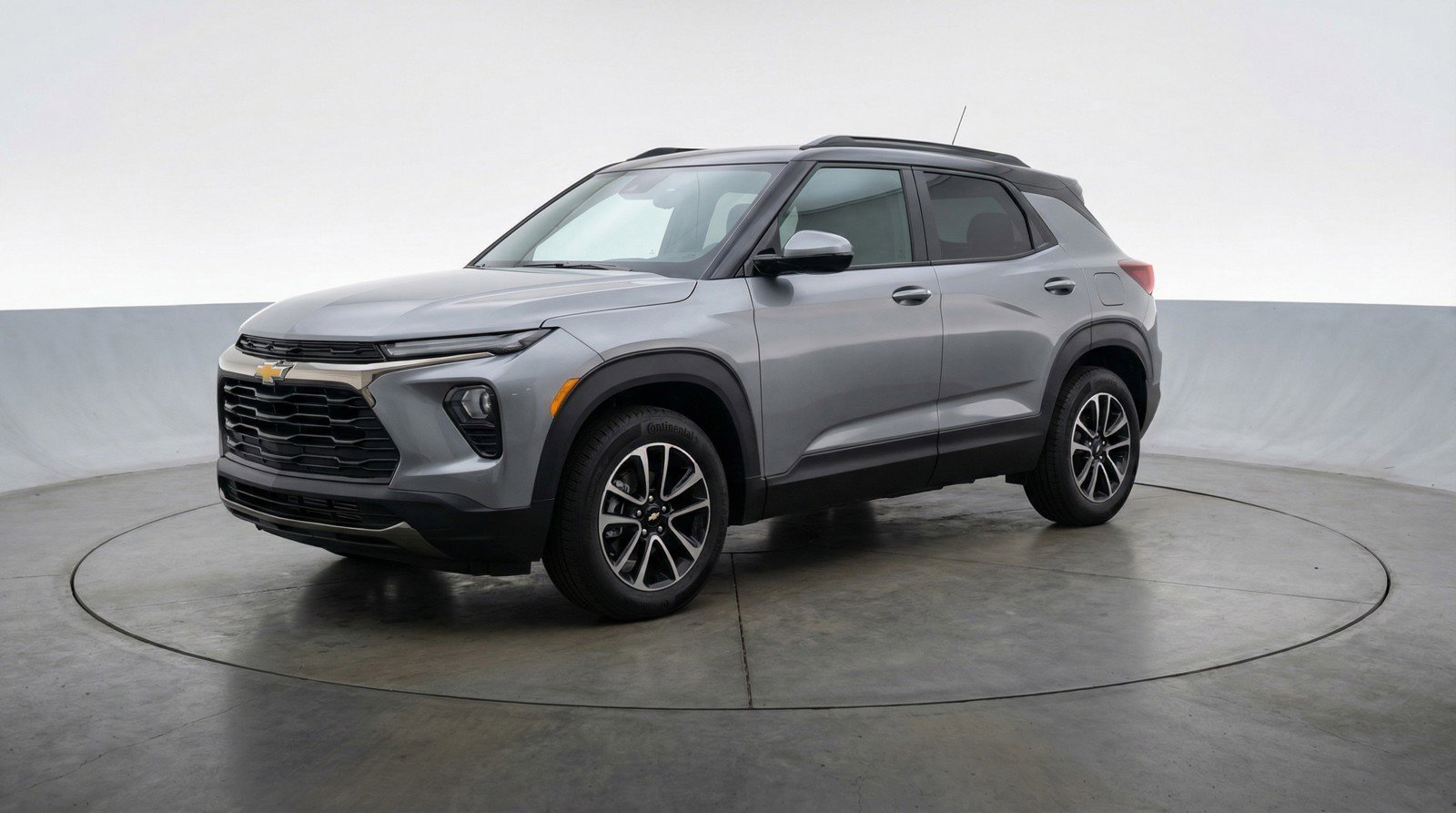 Used 2025 Chevrolet TrailBlazer LT w/ Driver Confidence Package image 3