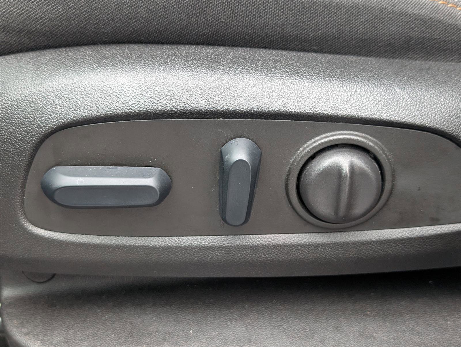 Used 2023 Chevrolet Equinox LT image 19