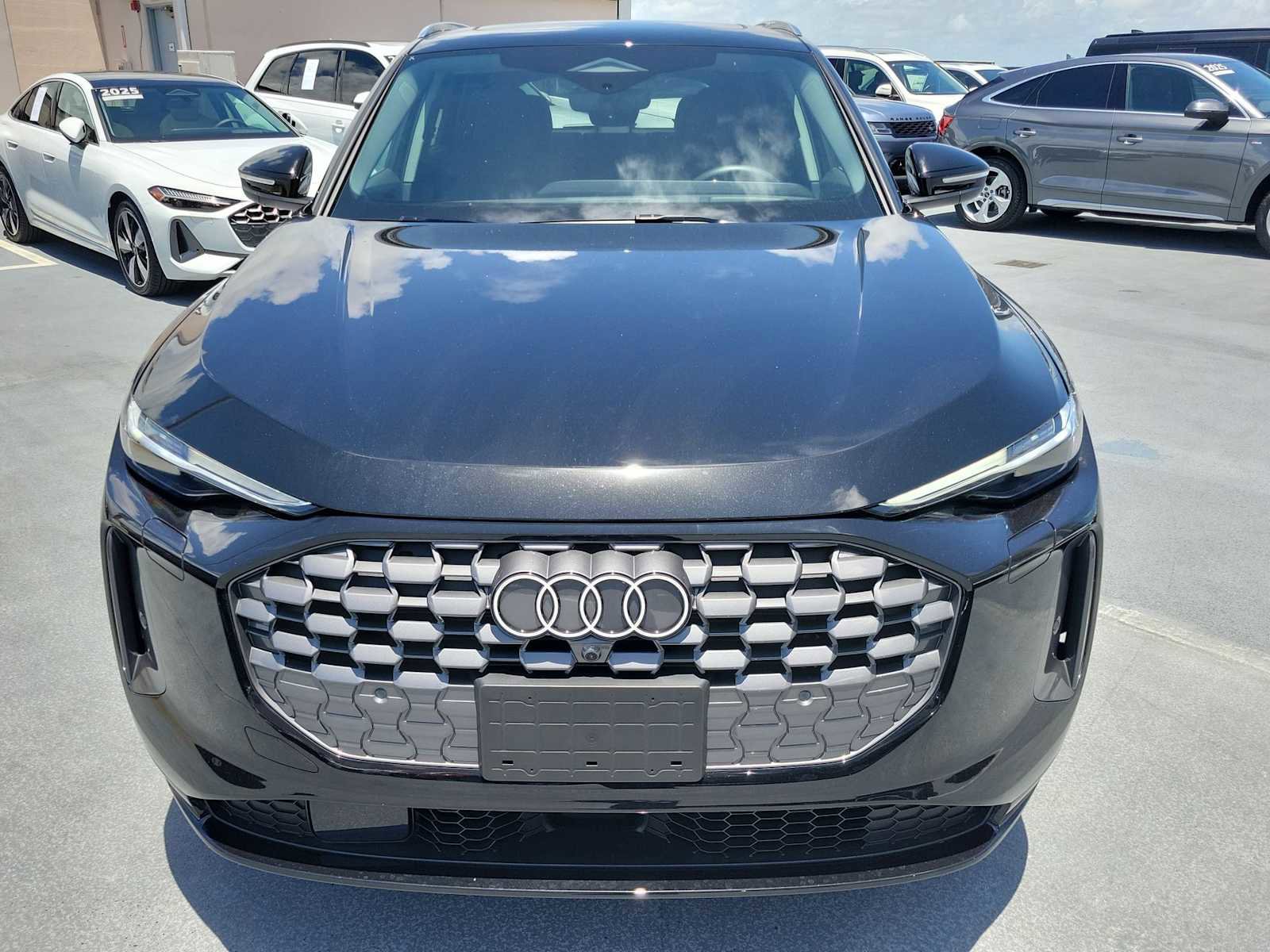 Used 2025 Audi Q5 Premium Plus w/ Premium Plus AWD/4WD image 9