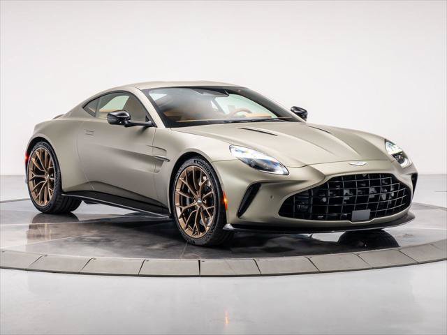 Used 2025 Aston Martin V8 Vantage Coupe RWD image 1