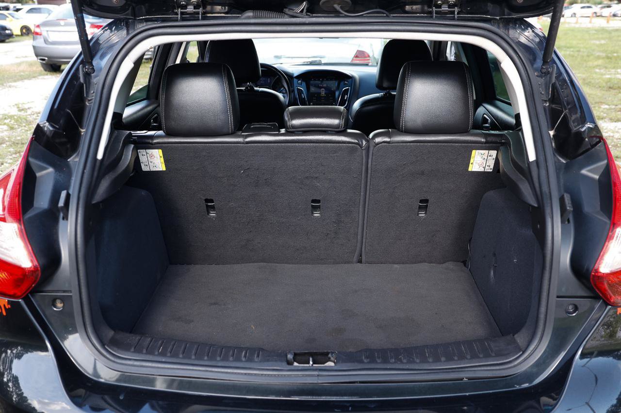 Used 2013 Ford Focus SE FWD image 23