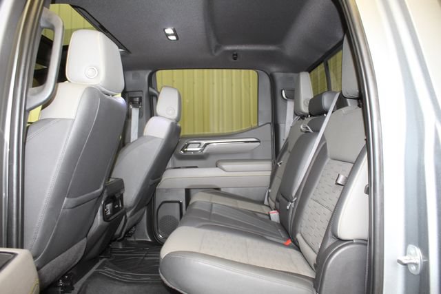 Used 2023 Chevrolet Silverado 1500 ZR2 w/ Technology Package AWD/4WD image 18