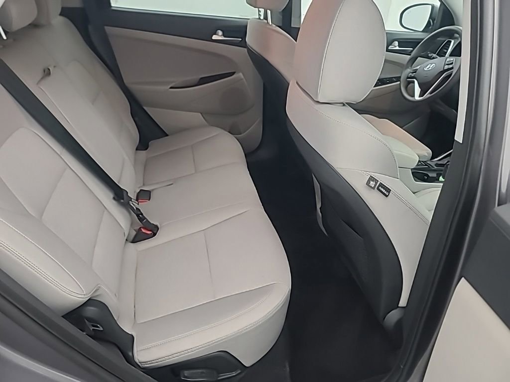 Used 2020 Hyundai Tucson SEL w/ Winter Weather Package image 17