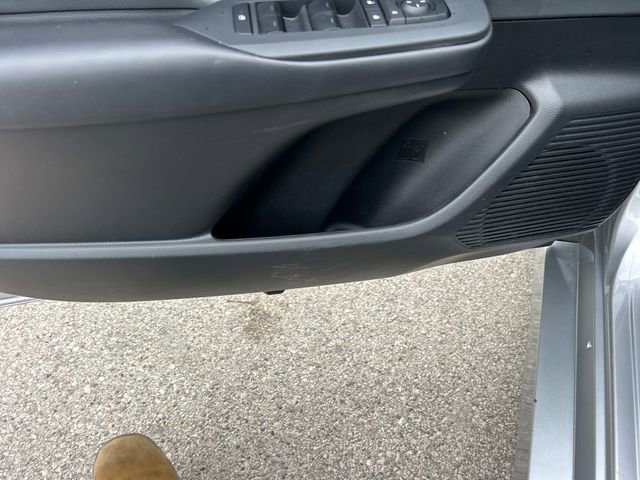 Used 2024 Toyota Prius LE FWD image 28