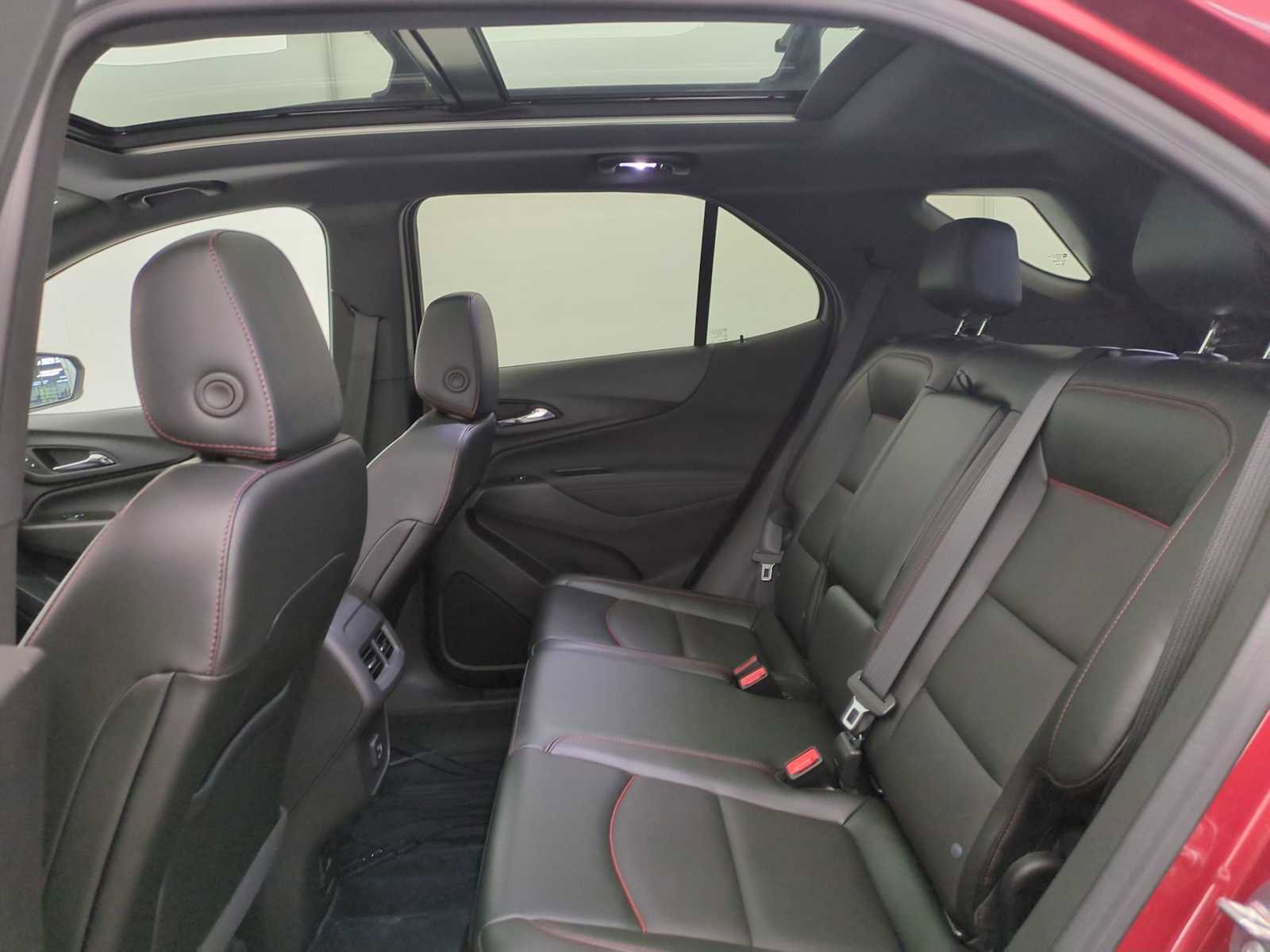 Used 2024 Chevrolet Equinox RS w/ RS Leather Package image 19