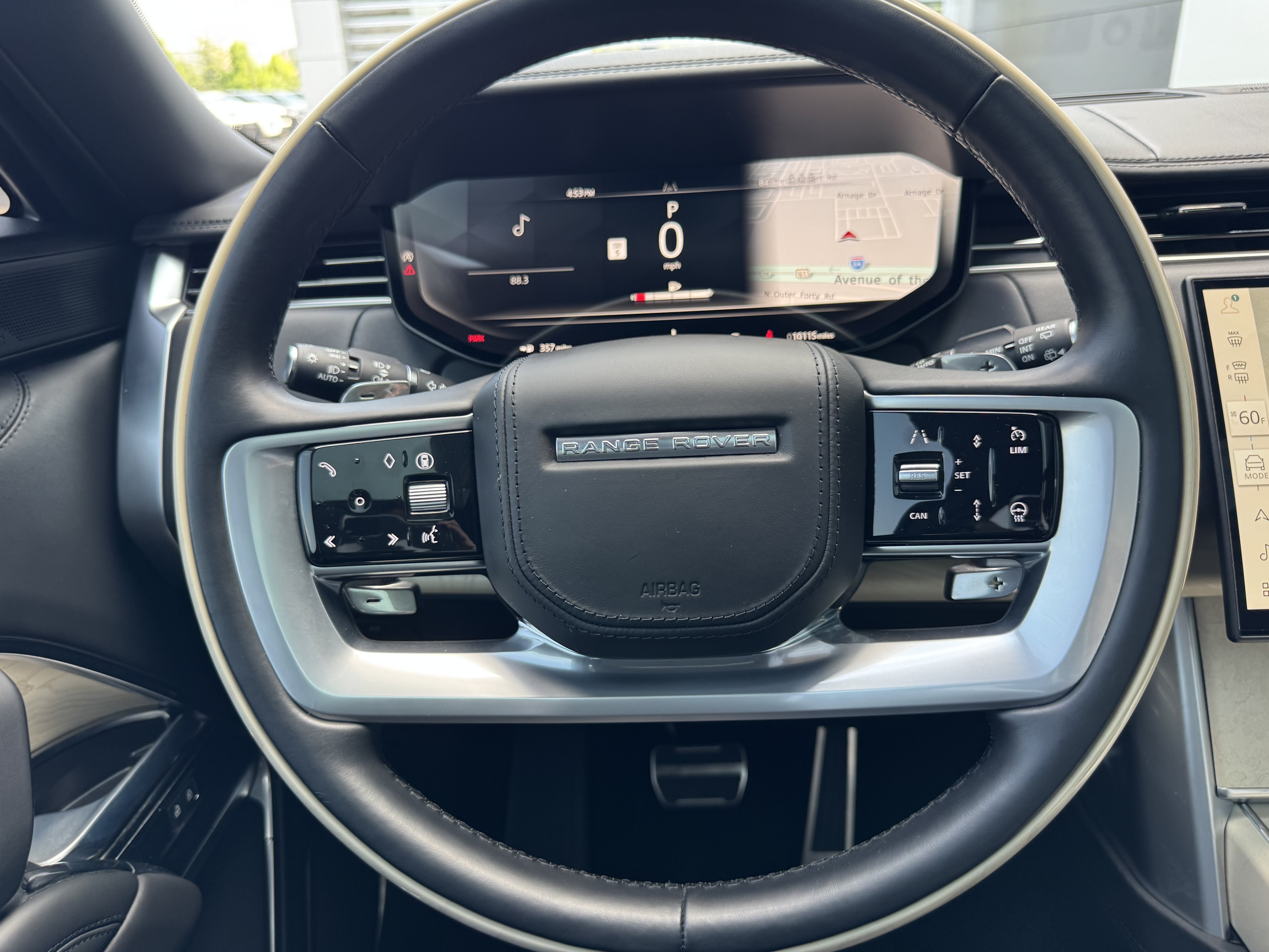 Certified 2025 Land Rover Range Rover SV AWD/4WD image 15