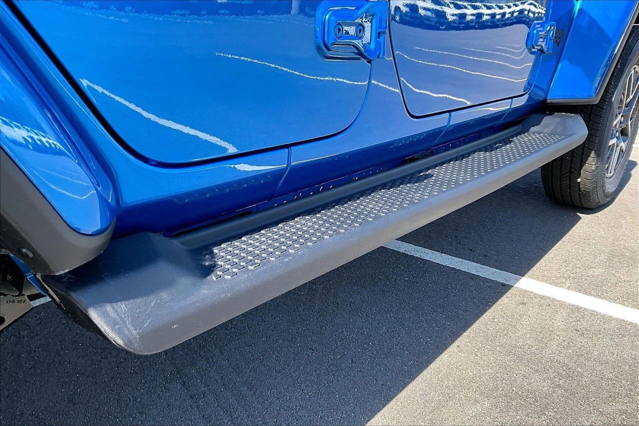 New 2026 Jeep Wrangler Sahara image 10