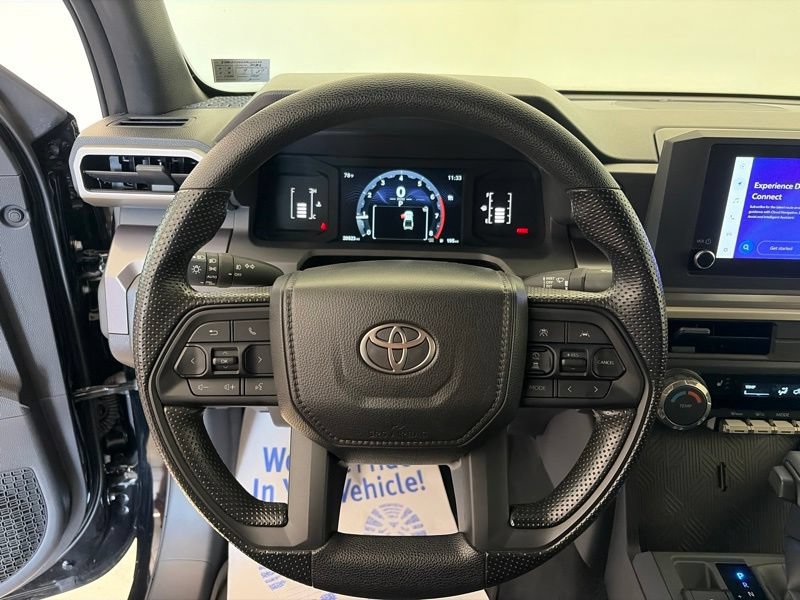 Used 2025 Toyota Tacoma SR5 AWD/4WD image 21