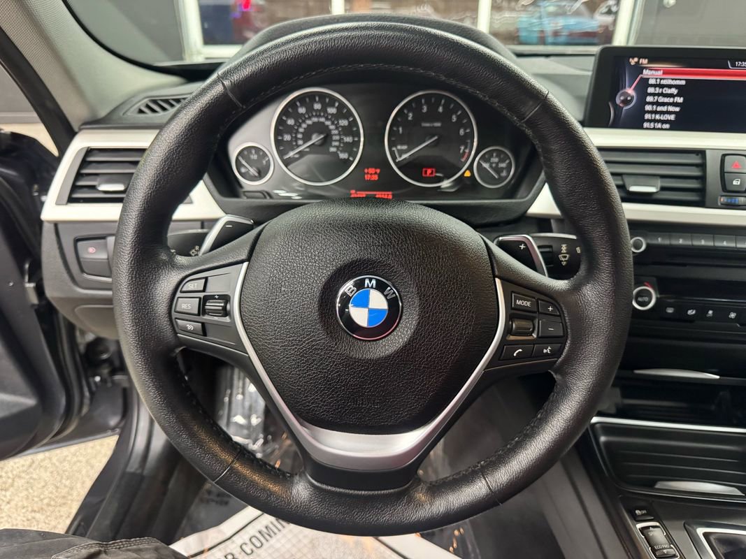 Used 2014 BMW 328i xDrive Wagon AWD/4WD image 21
