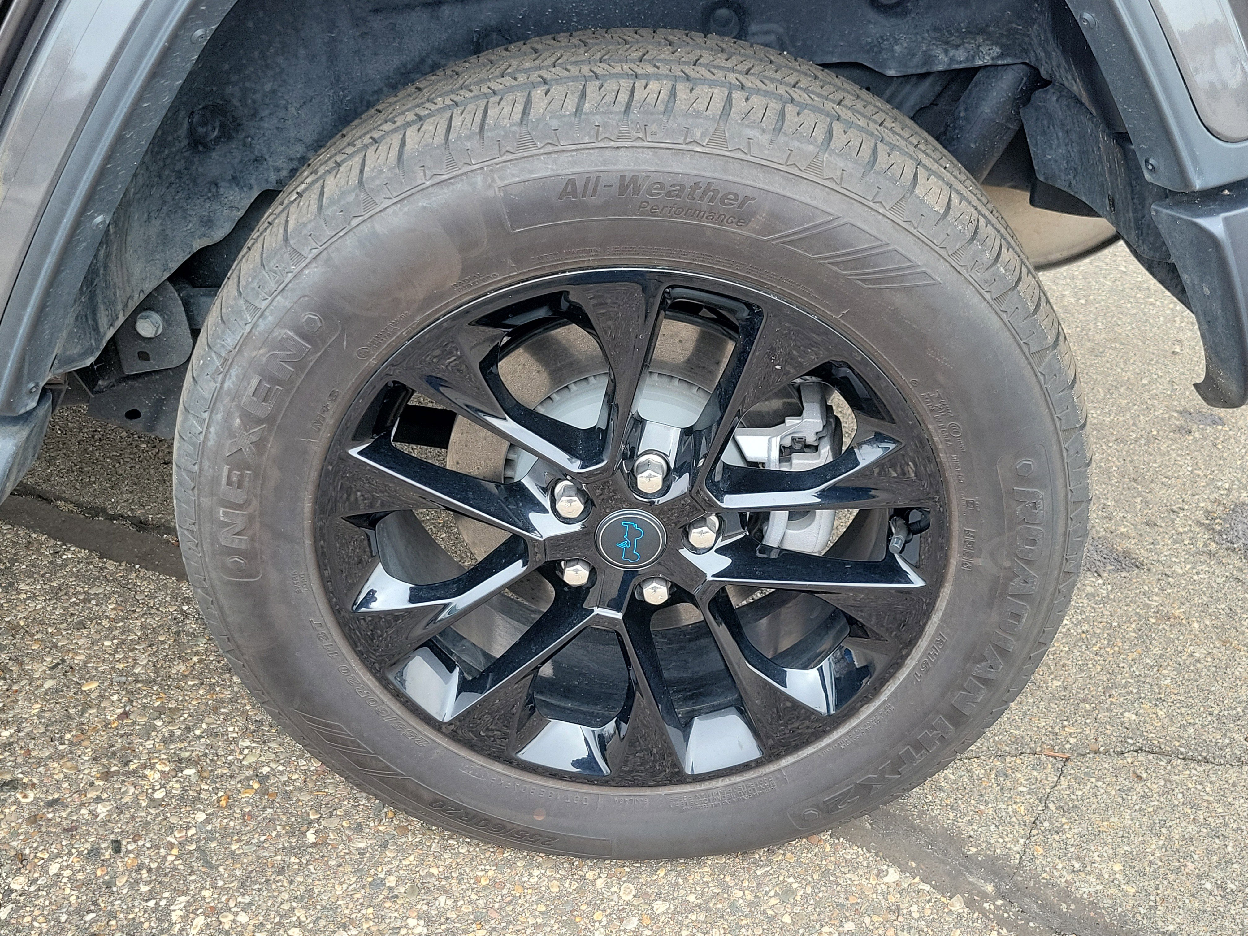 Used 2025 Jeep Wrangler Unlimited Sahara image 5