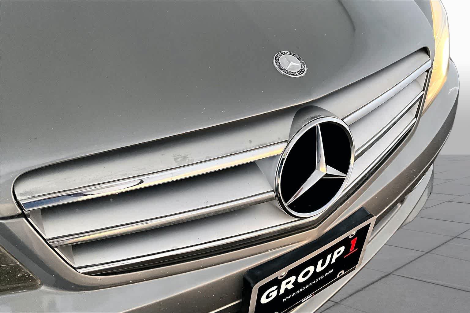 Used 2011 Mercedes-Benz C 300 4MATIC Sedan image 29