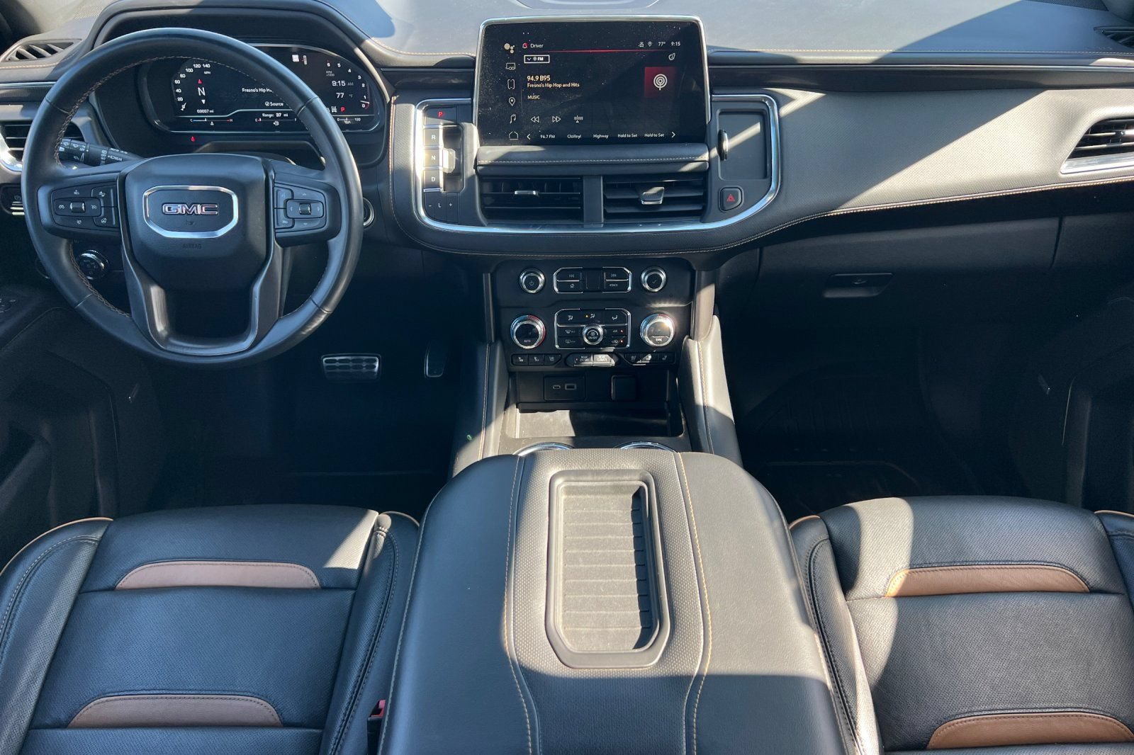 Used 2023 GMC Yukon AT4 w/ AT4 Premium Package AWD/4WD image 18