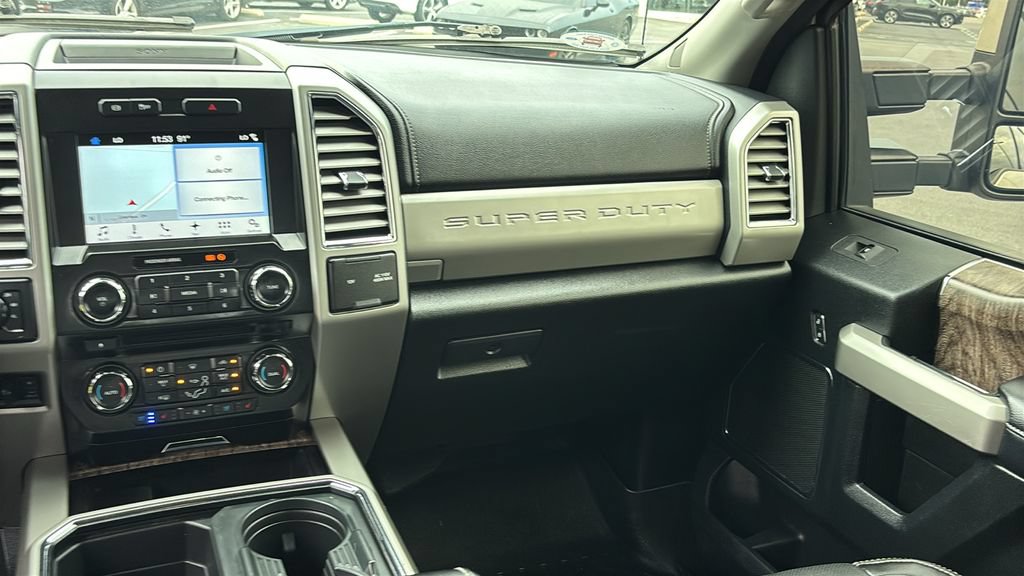 Used 2017 Ford F250 Lariat w/ Lariat Value Package AWD/4WD image 7