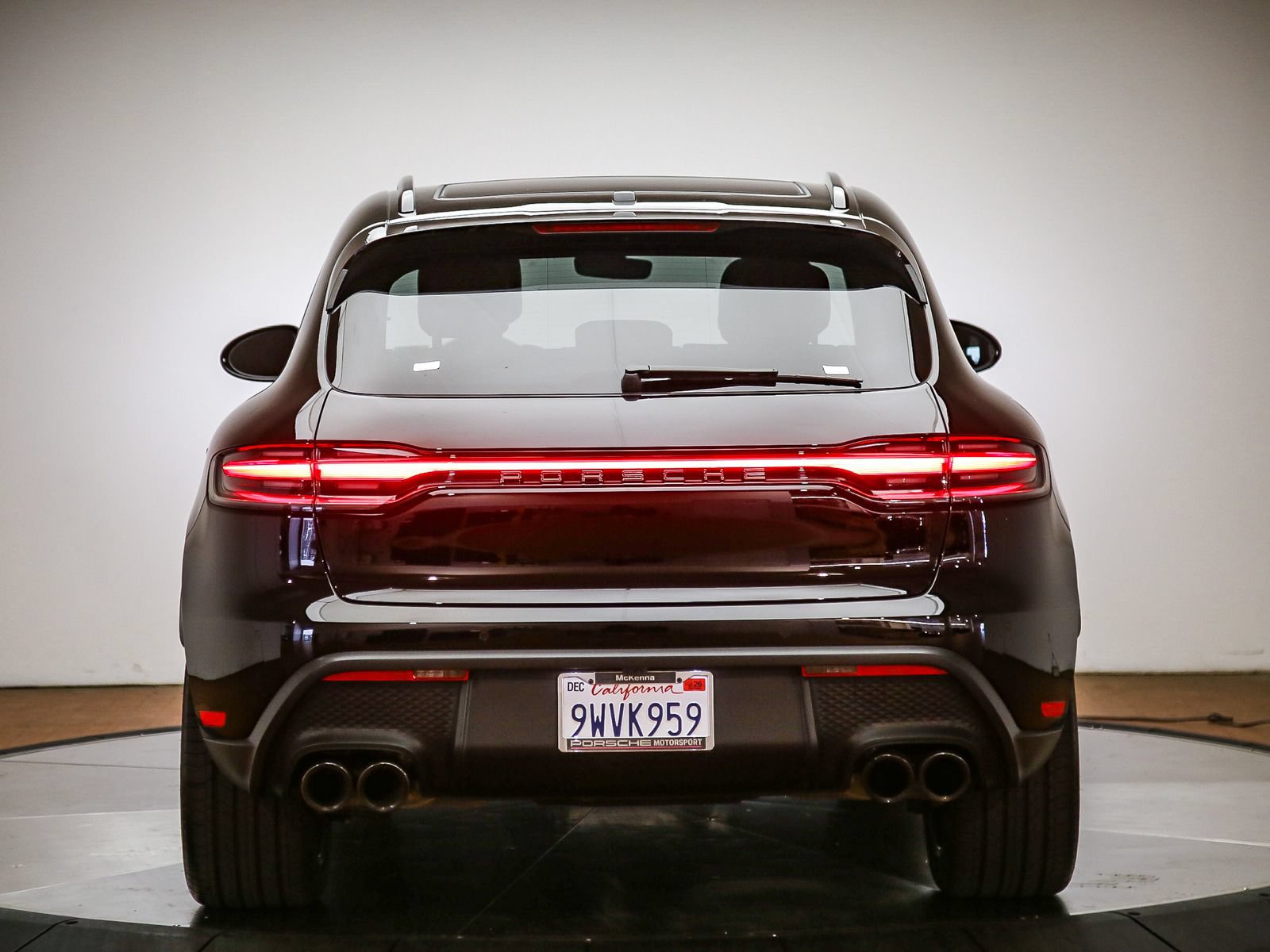 Certified 2026 Porsche Macan AWD/4WD image 6