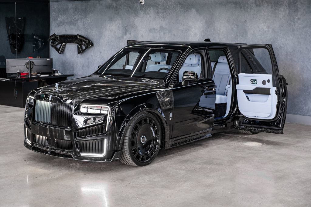 Used 2026 Rolls-Royce Cullinan AWD/4WD image 9