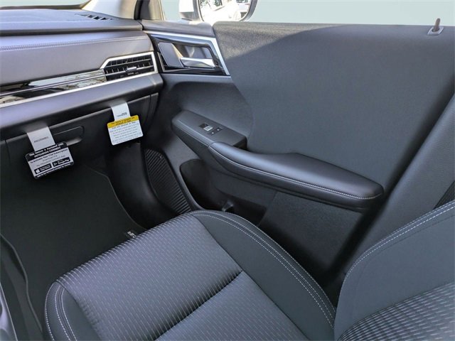 New 2025 Mitsubishi Outlander ES image 17