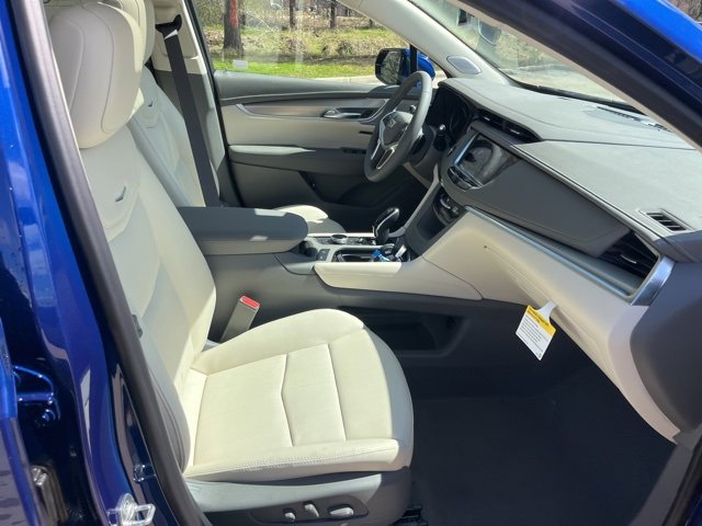 New 2025 Cadillac XT5 Premium Luxury w/ LPO, Floor Liner Package image 34