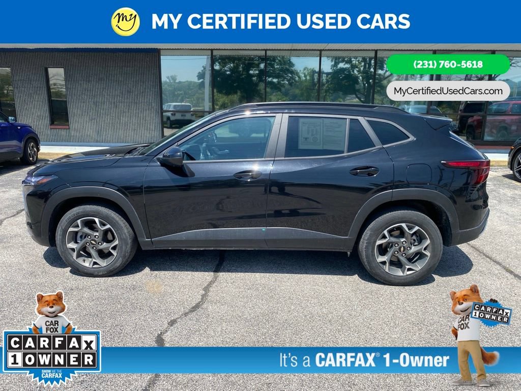 Used 2024 Chevrolet Trax LT FWD image 9