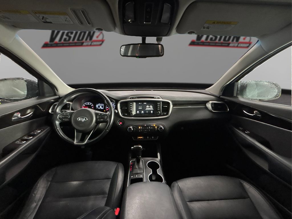 Used 2017 Kia Sorento EX image 25