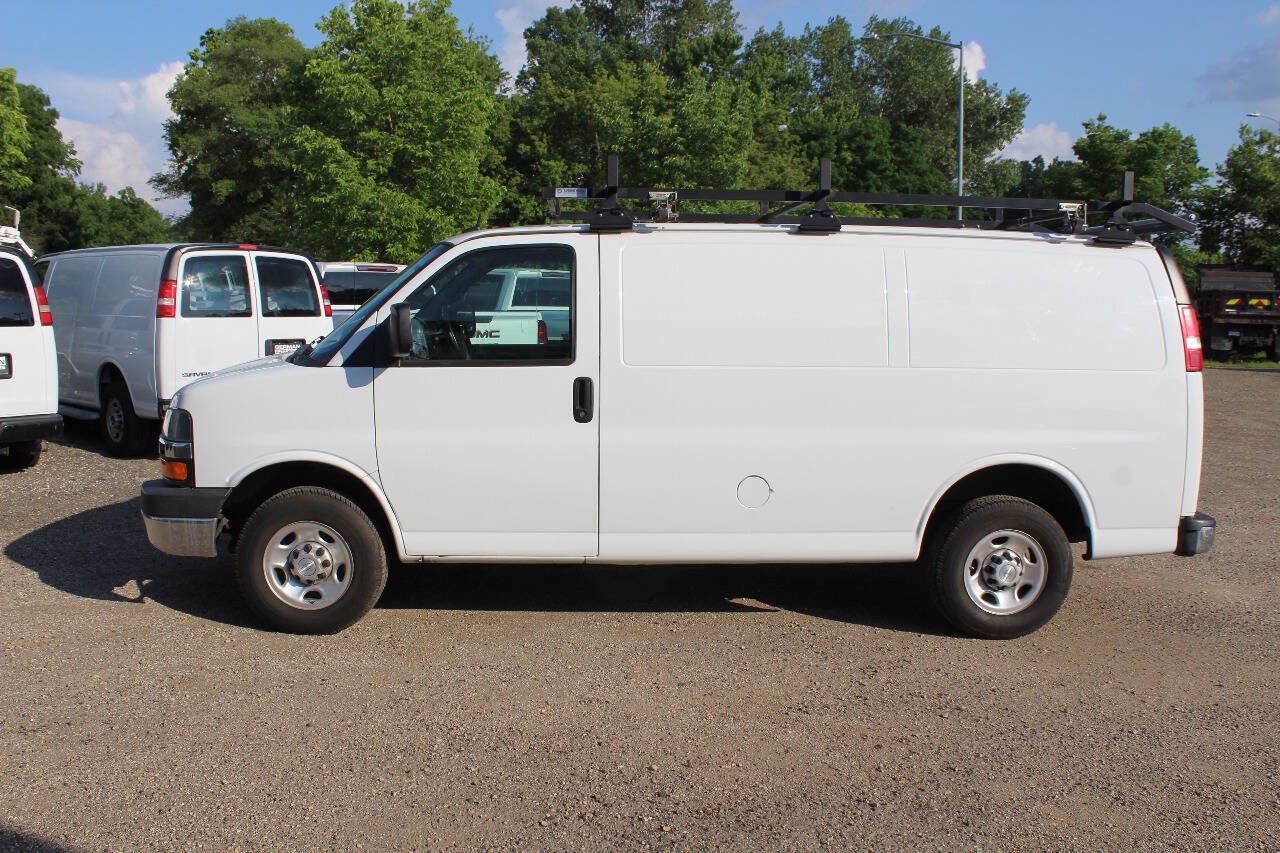 Used 2015 Chevrolet Express 3500 RWD image 8