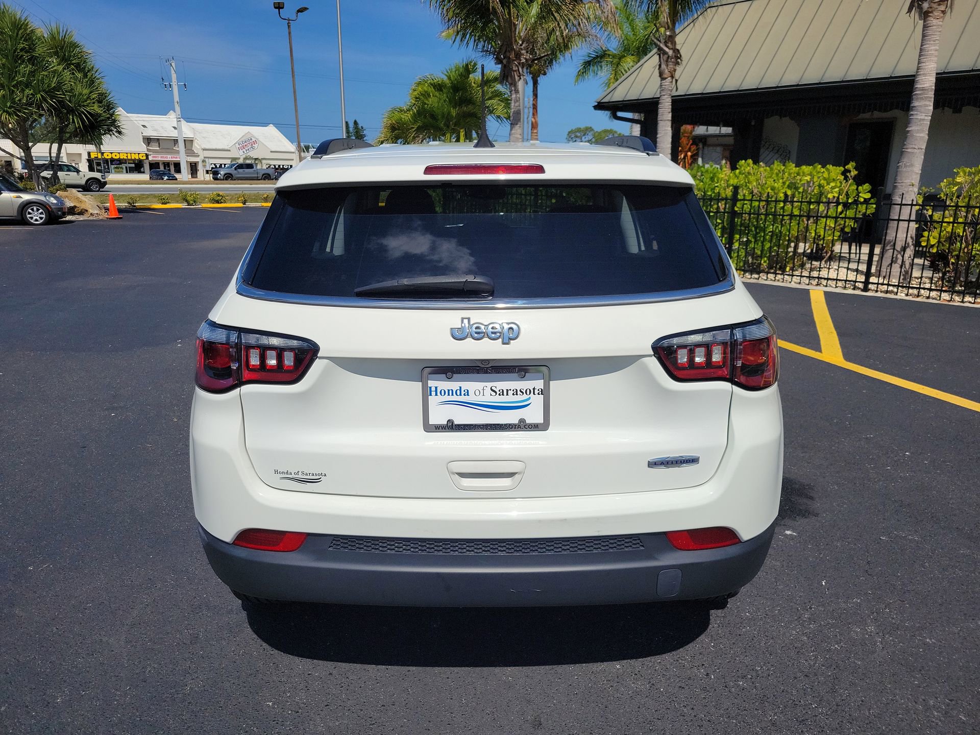 Used 2021 Jeep Compass Latitude FWD image 7