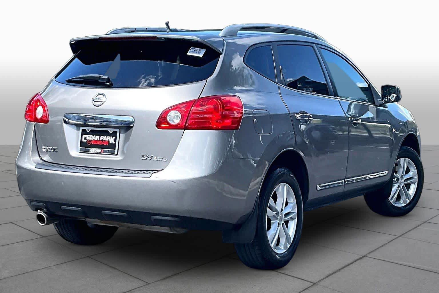 Used 2012 Nissan Rogue SV AWD/4WD image 12