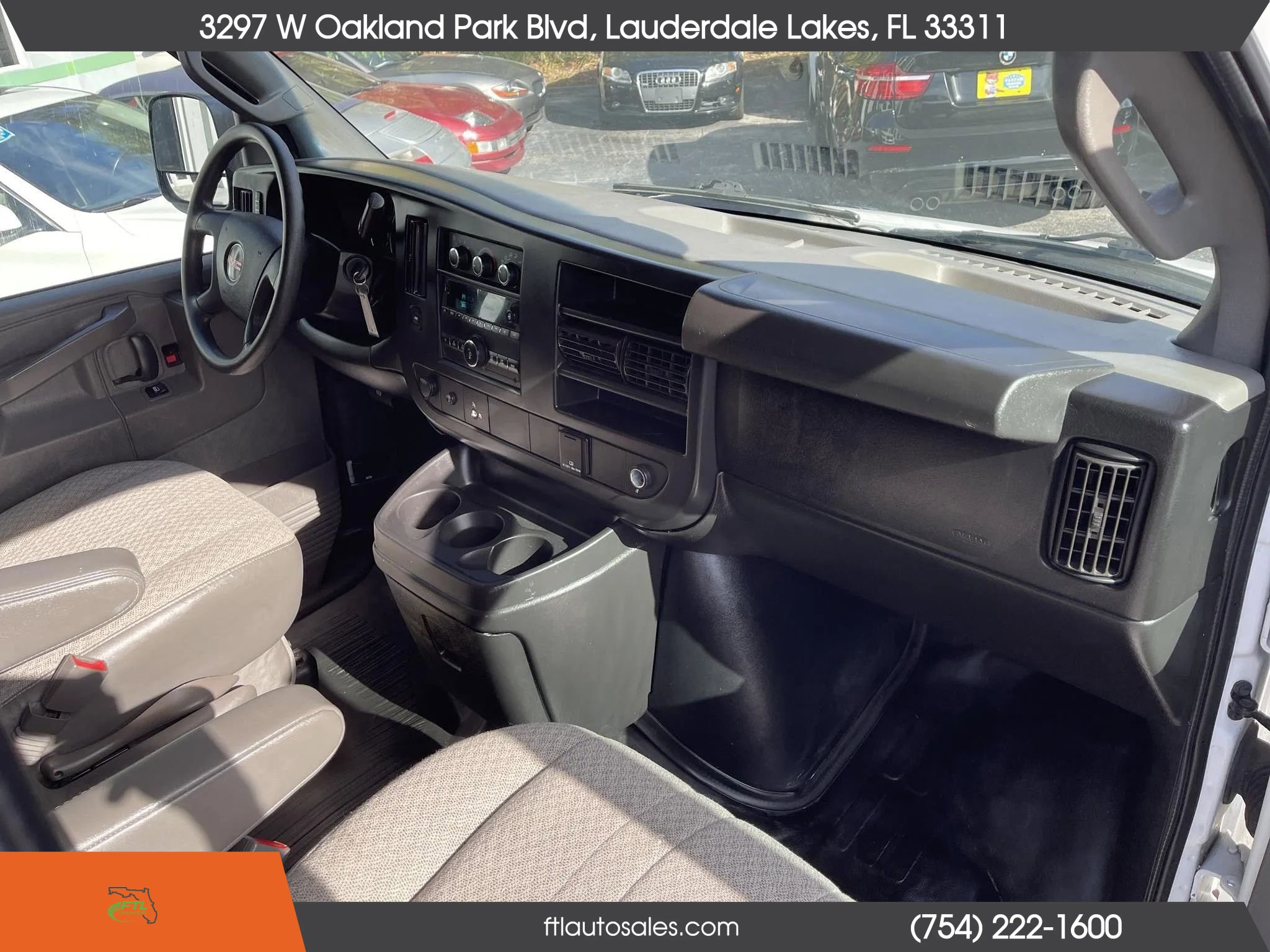 Used 2017 GMC Savana 3500 Extended image 33