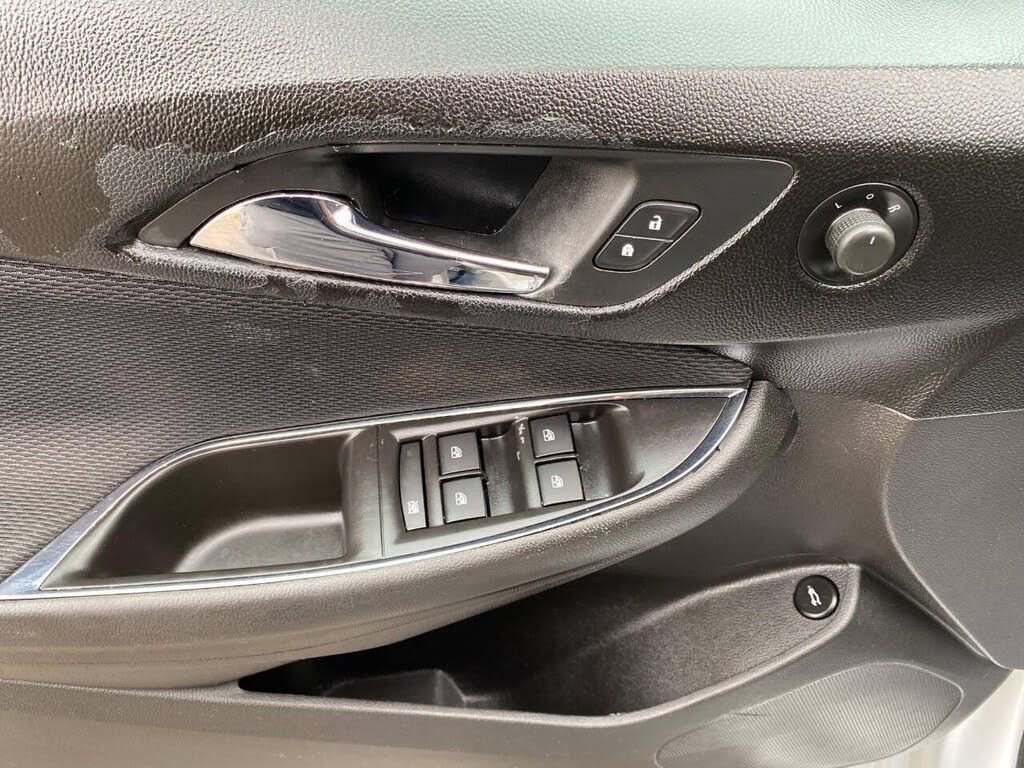 Used 2016 Chevrolet Cruze LS image 15