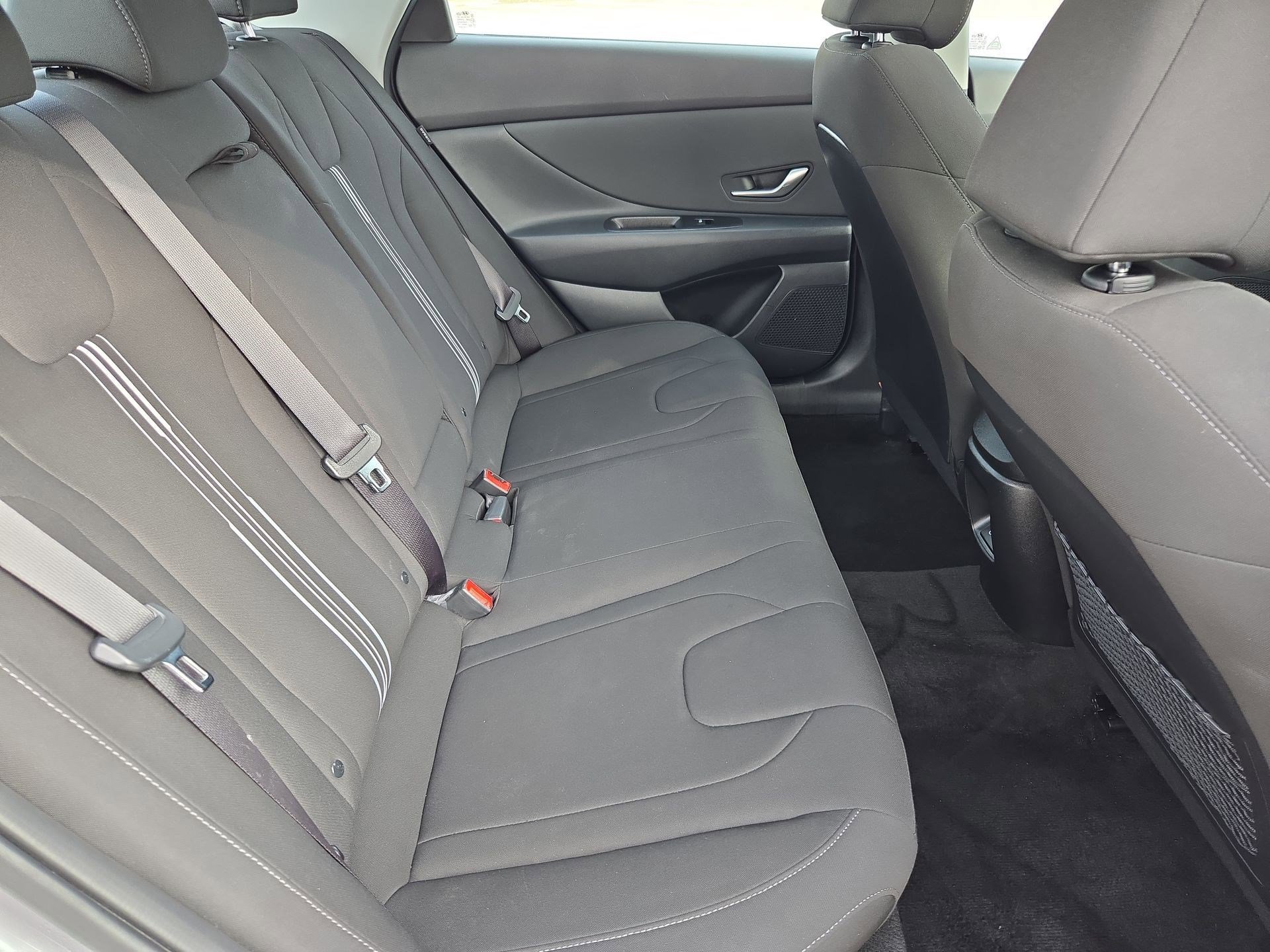 Used 2025 Hyundai Elantra SEL FWD image 32