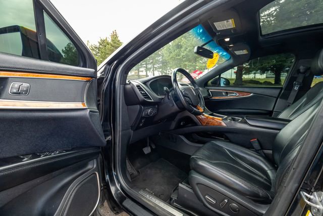 Used 2017 Lincoln MKX Reserve image 12