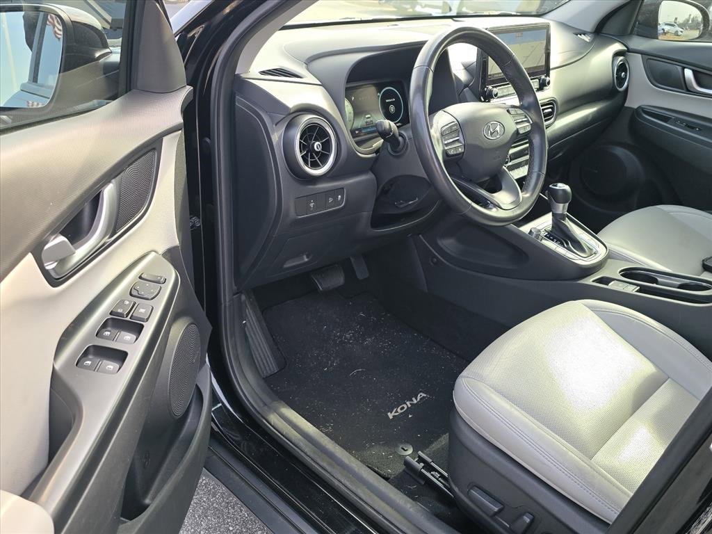 Used 2022 Hyundai Kona Limited image 9