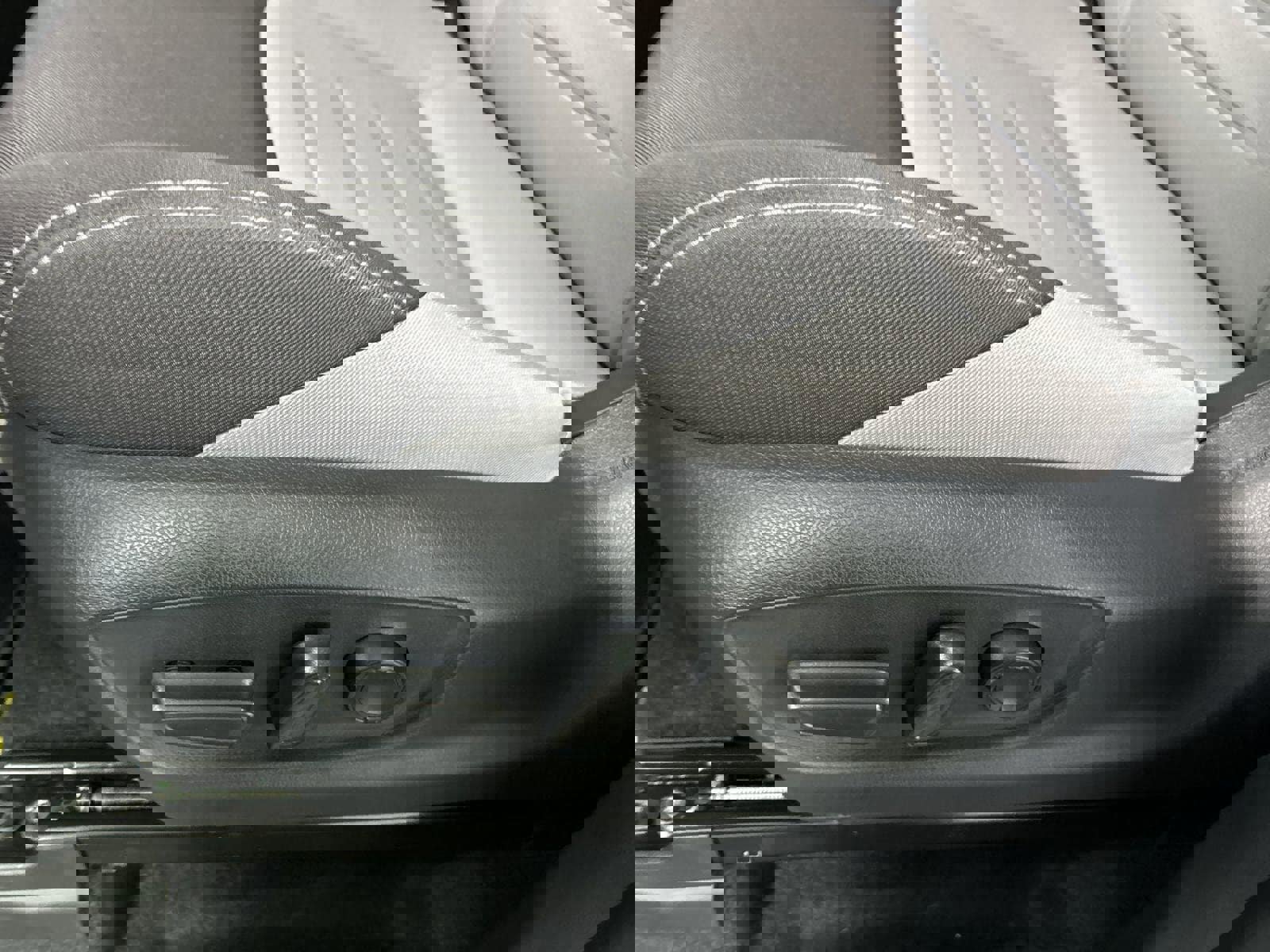 New 2024 Toyota Tacoma TRD Off-Road image 11