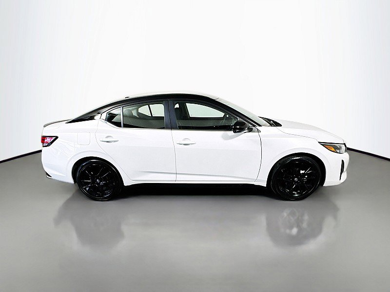 Used 2025 Nissan Sentra SR w/ Midnight Edition FWD image 8