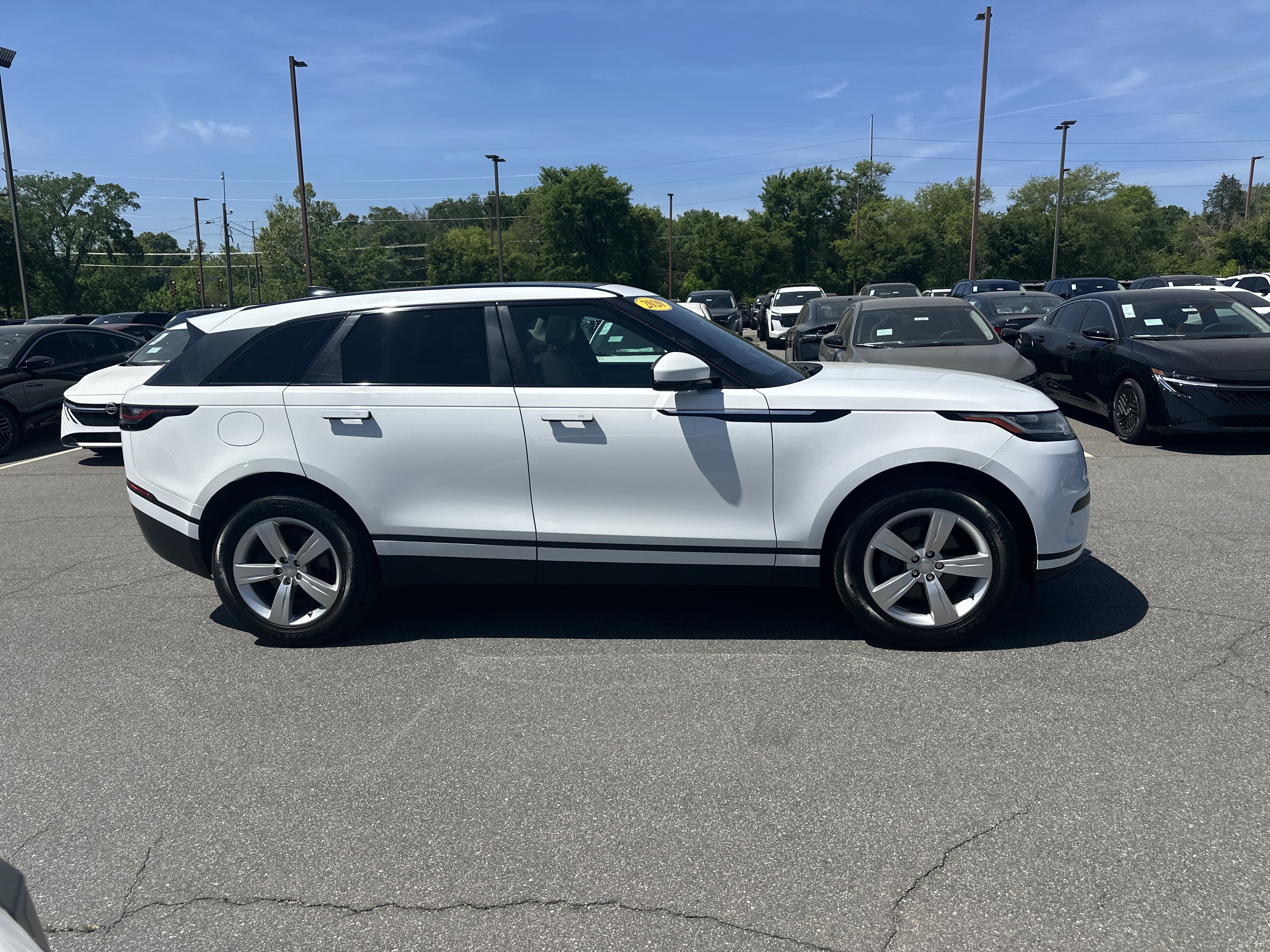 Used 2020 Land Rover Range Rover Velar S image 4