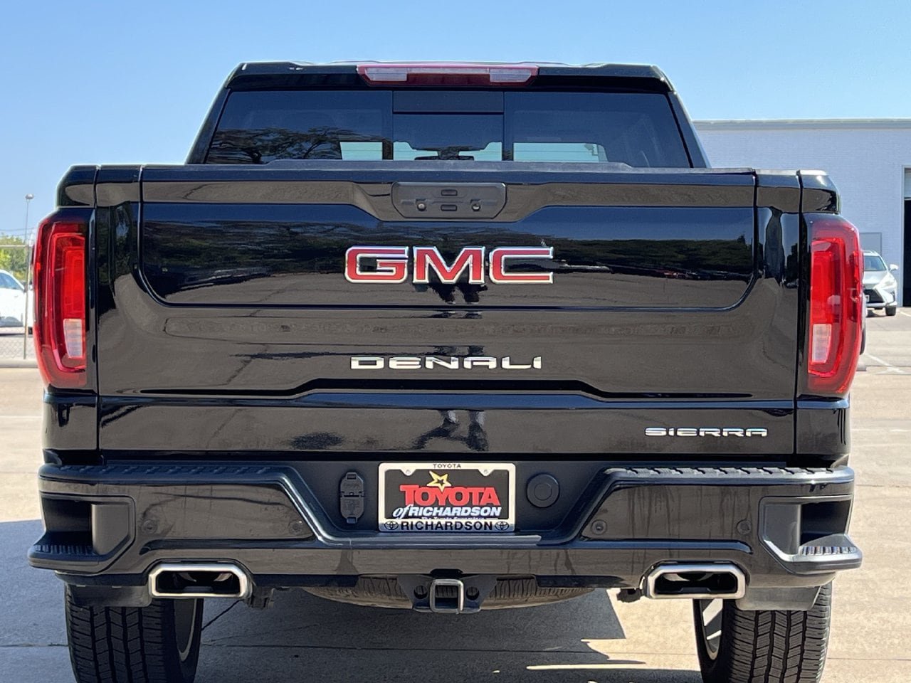 Used 2022 GMC Sierra 1500 Denali w/ Denali Premium Package AWD/4WD image 5