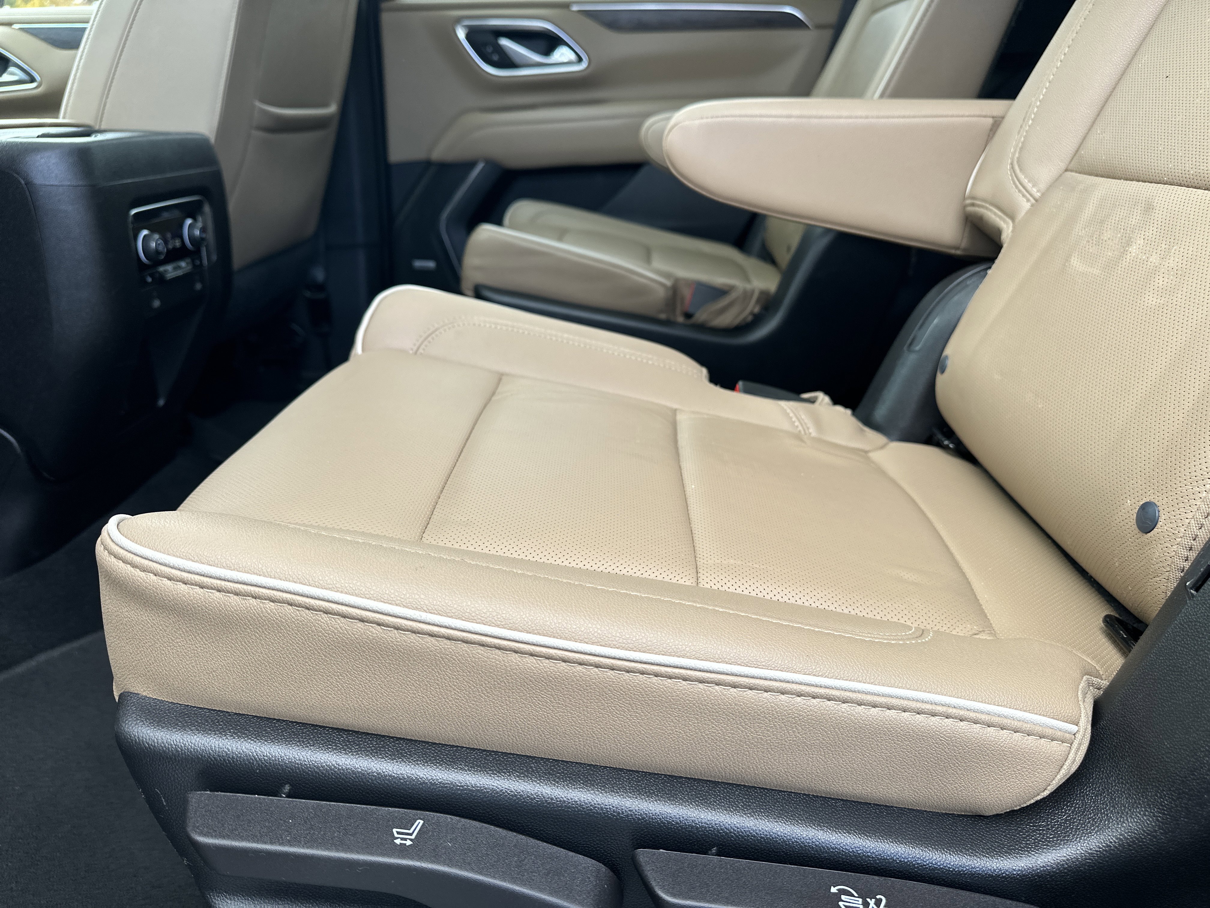 Certified 2023 Chevrolet Tahoe Premier w/ Premium Package 2 image 21