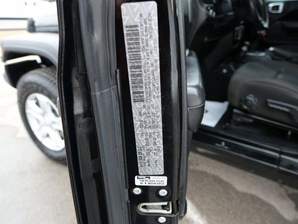 Used 2020 Jeep Wrangler Sport image 31