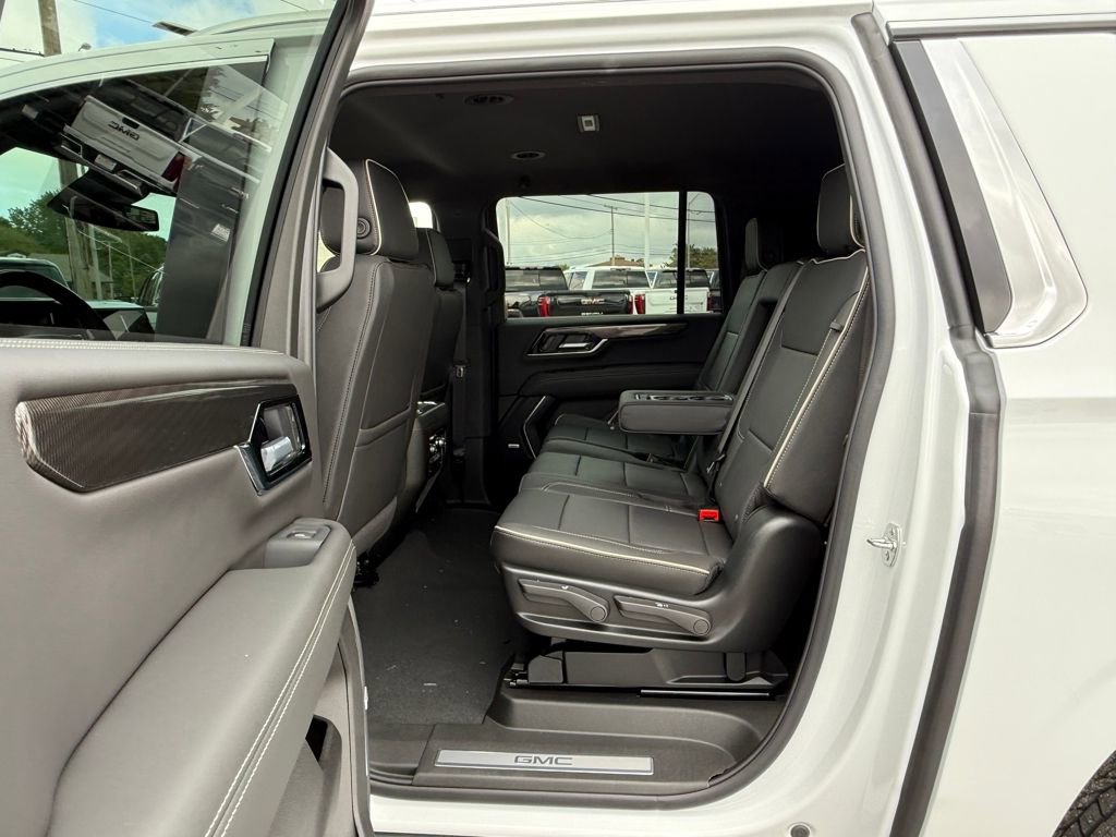 New 2026 GMC Yukon XL Elevation image 18