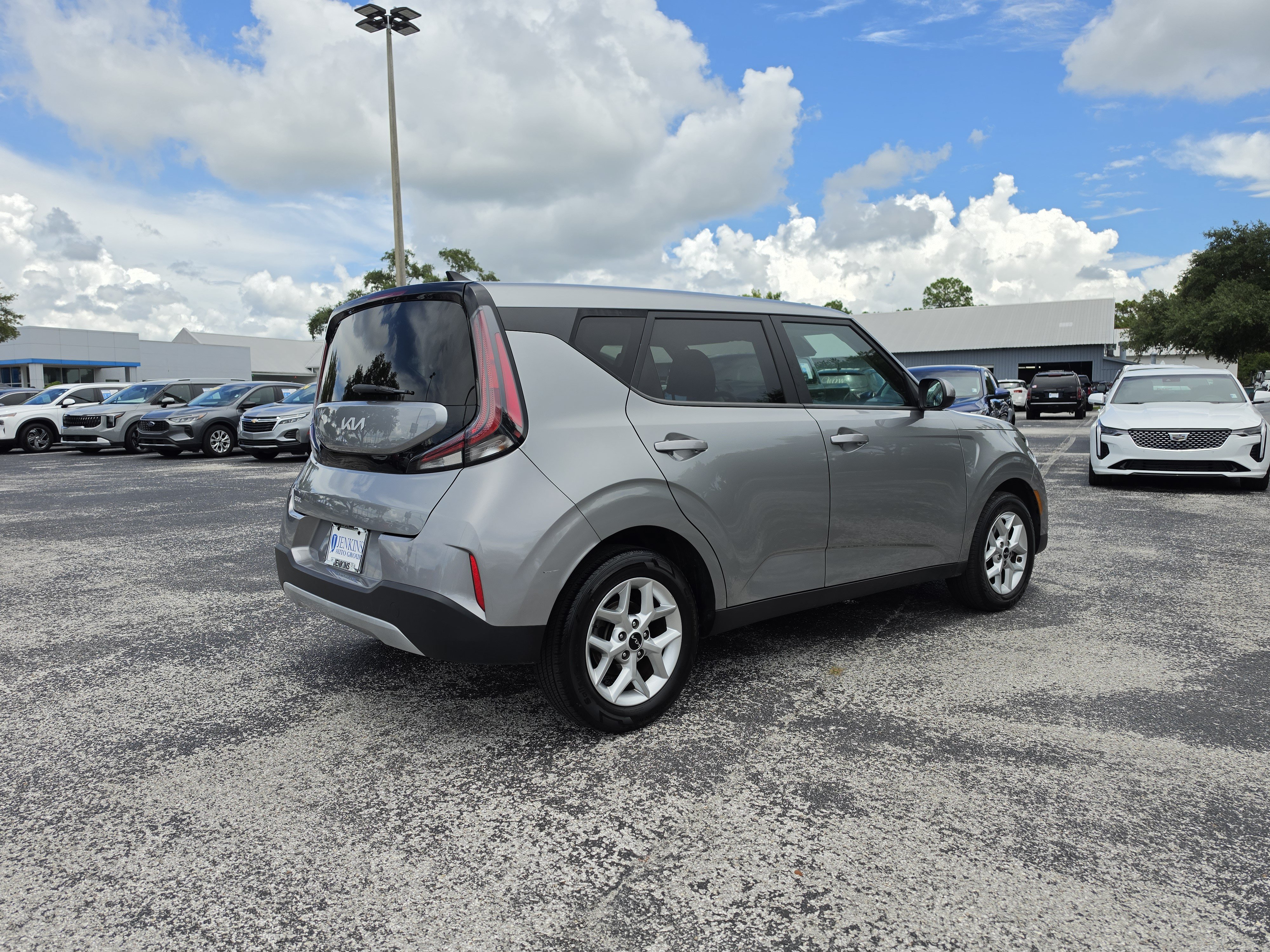 Used 2024 Kia Soul LX w/ Option Group 015 FWD image 4