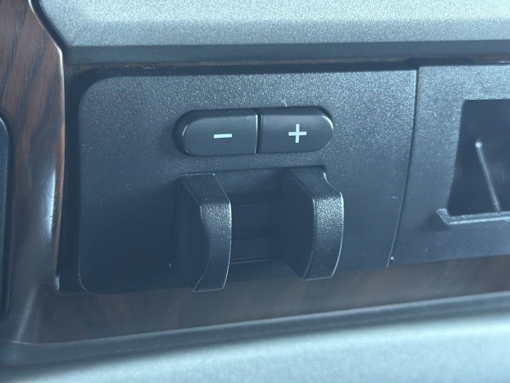 Used 2016 Ford F350 Lariat w/ Lariat Interior Package image 43