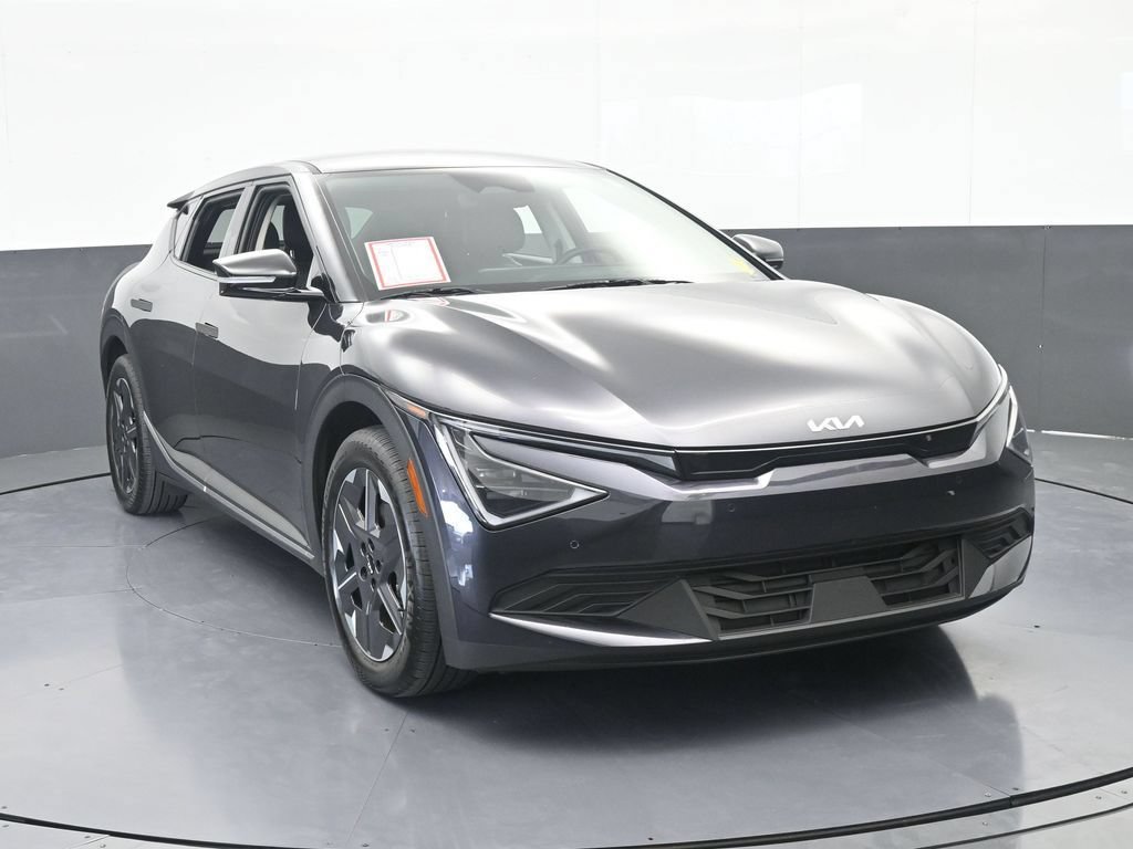 Used 2025 Kia EV6 Light RWD image 9