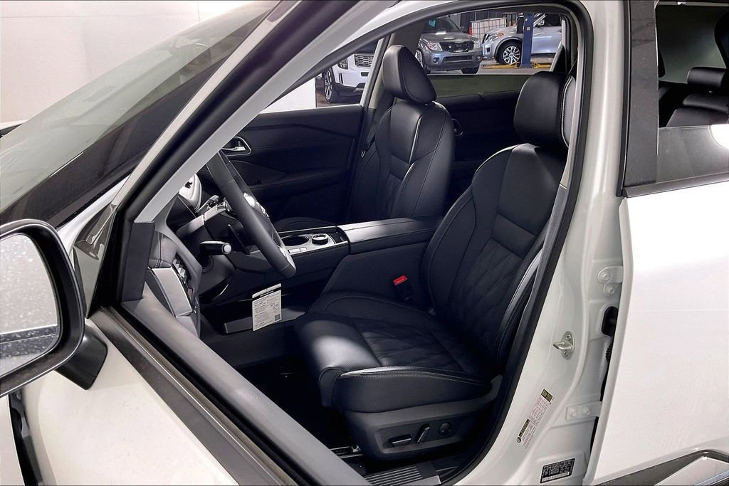 New 2026 Nissan Rogue Platinum w/ Platinum Premium Package AWD/4WD image 14