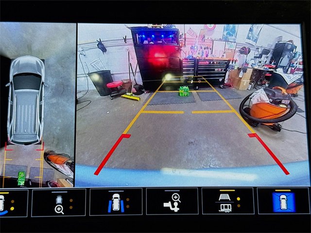 Used 2022 Chevrolet Equinox RS w/ Infotainment Package image 21